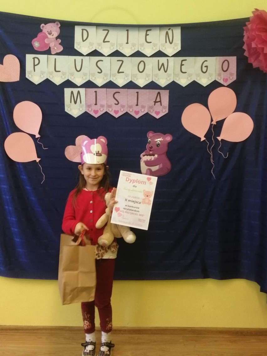 W Przedszkolu w Gałkowicach wspólnie świętowano Światowy Dzień Pluszowego Misia. Zobacz zdjęcia 