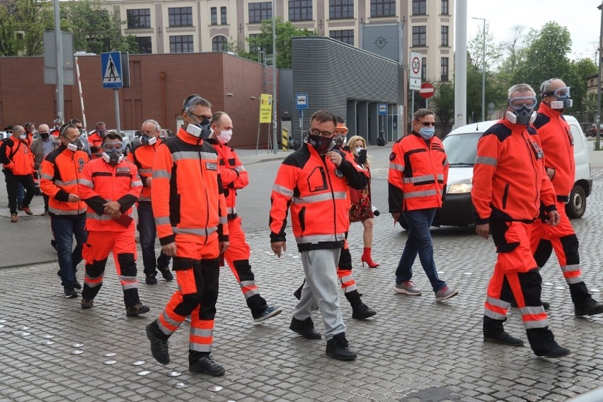 Protest ratowników medycznych. Za miesiąc harówki dostali premię... 120 zł