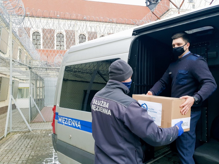 Wszystkie dary  z ZK w Koronowie już trafiły do bydgoskiej...