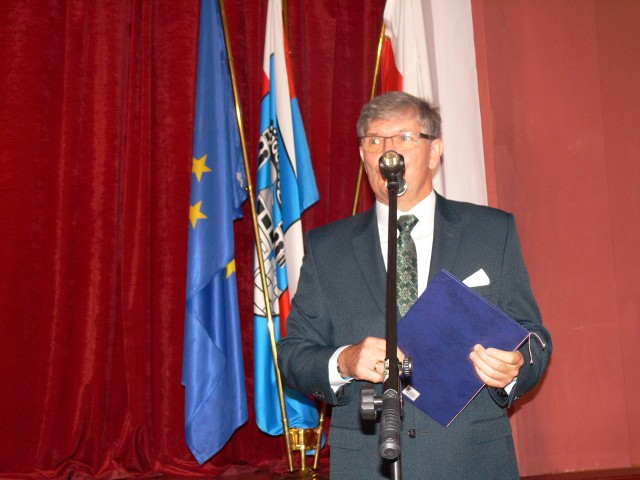 Dariusz Łuczak, dyrektor Zespołu  Szkół Spożywczych, Gastronomicznych i Hotelarskich w Sandomierzu szczególnie gorąco  powitał uczniów klas pierwszych.