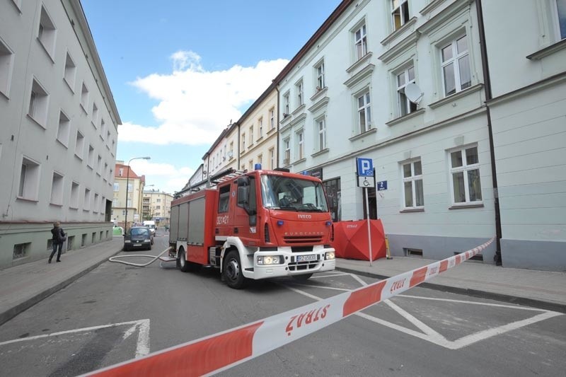 Pożar wybuchł dziś około godz. 11 w mieszkaniu na pierwszym...