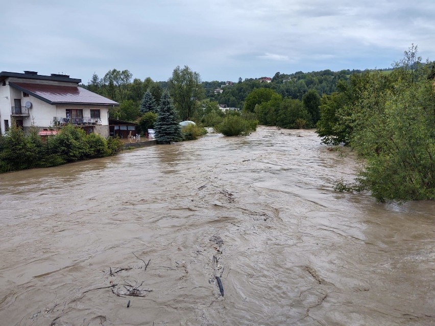 Potok Łubinka od czasów wielkiej powodzi w 1997 roku zalewał...