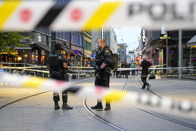 2 osoby zginęły podczas strzelaniny w centrum Oslo.