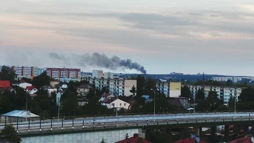 Białystok. Pożar na ul. Elewatorskiej na terenie firmy Technosan (zdjęcia)
