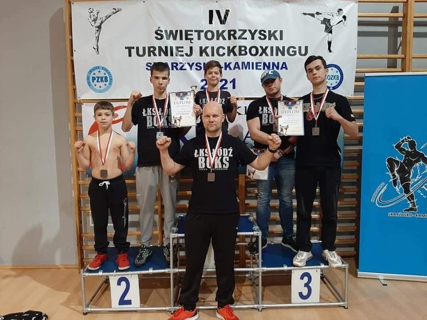 Kickboxing. Pięć medali wojowników z ŁKS Łódź Boks. Zdjęcia