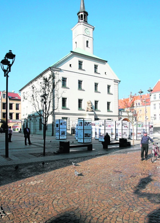 Generalny remont rynku zakończył się w 2011 roku. Niedawno były jednak poprawki. Teraz czas na uliczki starówki