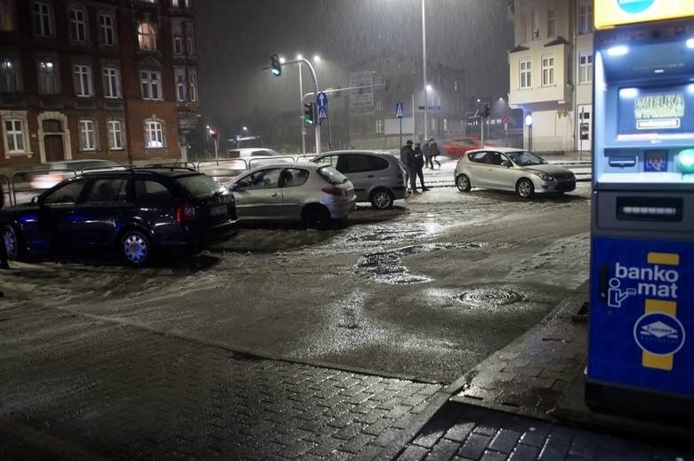 Kolizja na ulicy Tuwima w Słupsku. Sprawca był pijany