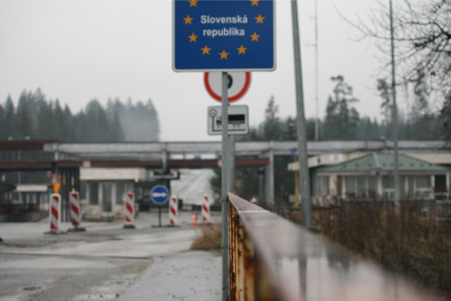 Czechy i Słowacja zaostrzają zasady wjazdu dla Polaków. Zmiany wchodzą w życie już dziś