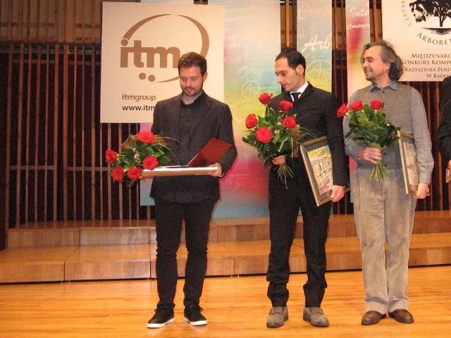 Laureaci konkursu: od lewej - Wojciech Kostrzewa - I nagroda, Andrea Portera z Włoch - II nagroda i Albert Carbonell Sauri - finalista z Hiszpanii. 