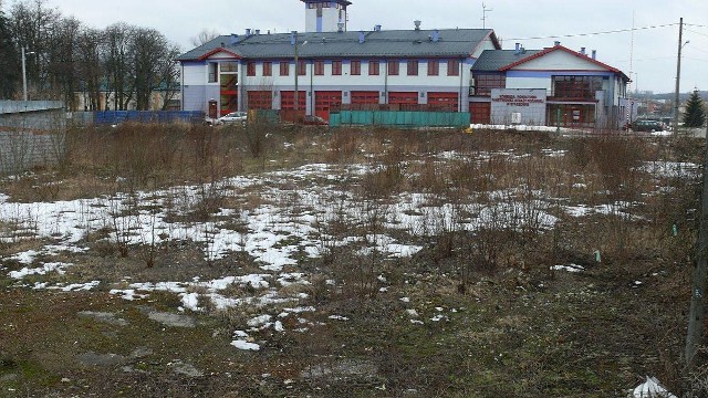 Tereny po byłej mleczarni w centrum Staszowa zostały sprzedane. Nabyła je jedna z sieci supermarketów.