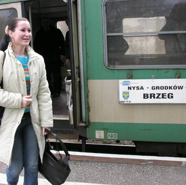 Po raz ostatni pociąg na linii Brzeg - Nysa pojechał w grudniu 2006 roku.