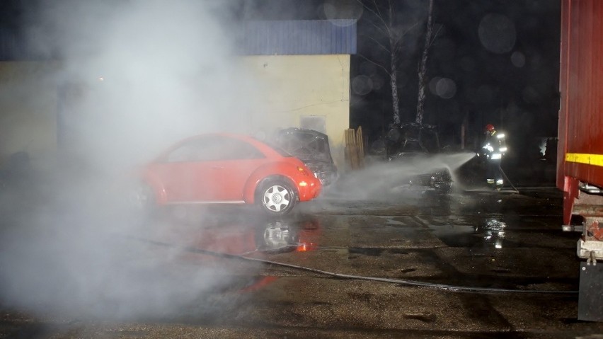 W nocy, na terenie zakładu mechanicznego przy ul. Portowej w...