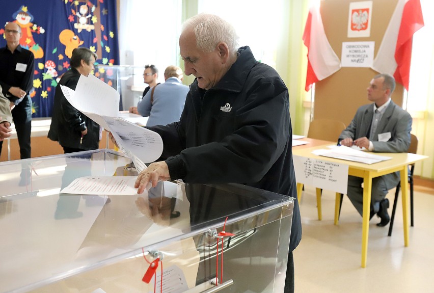Zobacz fotorelację z wyborów samorządowych w Łodzi