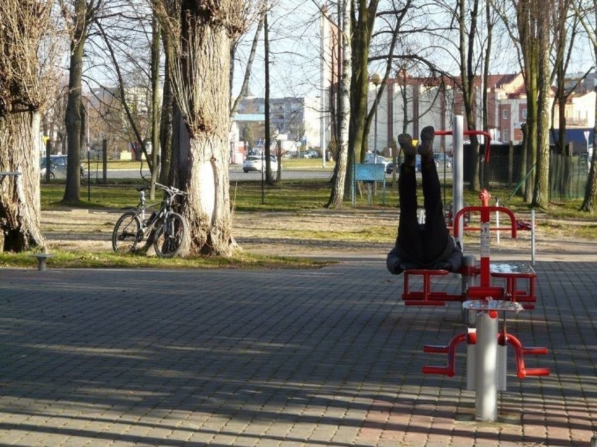 Pabianice Koronawirus. Place zabaw i siłownie pod chmurką otwarte!