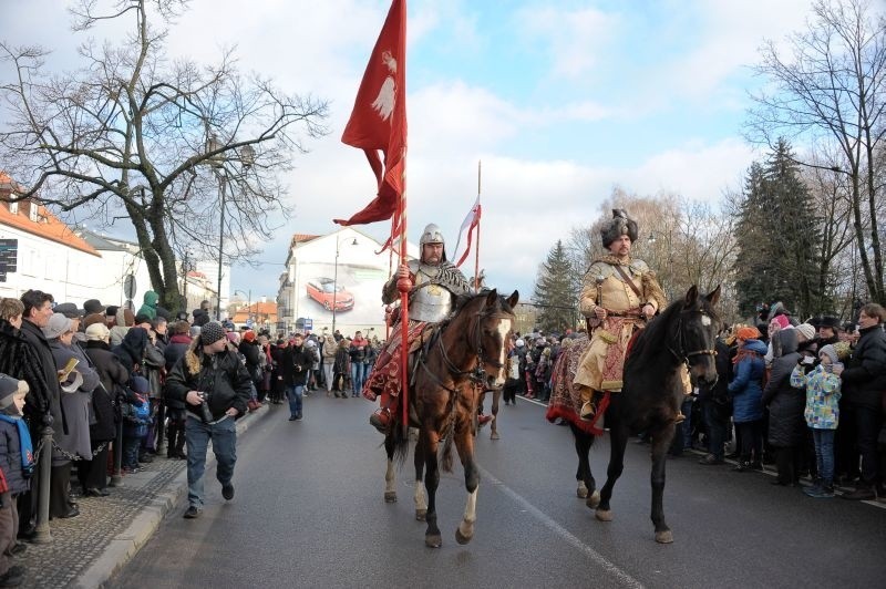 Orszak Trzech Króli przeszedł przez miasto (zdjęcia, wideo) 