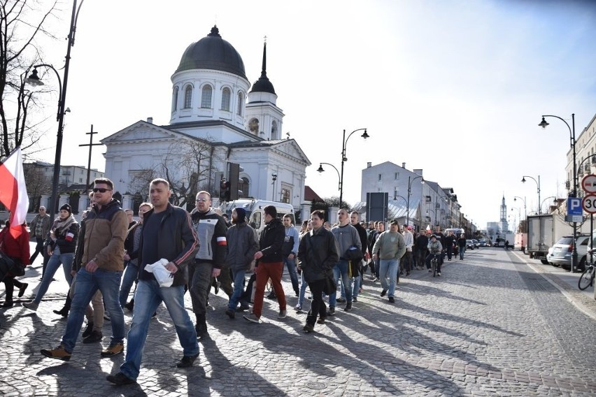 Białystok. Marsz antyimigracyjny. Białystok wolny od...