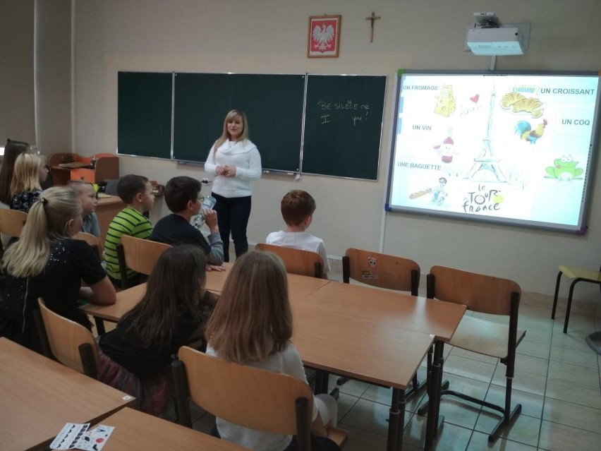 Społeczna Szkola Podstawowa nr 11 w Białymstoku zorganizowała naukowy dzień w ramach projektu Rozwijamy Pasje (zdjęcia)