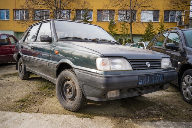 Jeżeli wszystkie pojazdy ostatecznie trafią do nowych nabywców, to budżet miasta zyska na tym ok. 480 tys. zł. Za taką kwotę można wyremontować np. 400 m jezdni.