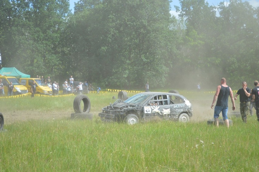 Wraki ścigały się w tumanach kurzu [FOTO]