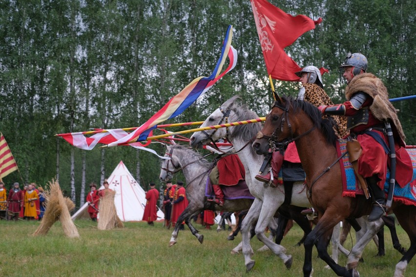 Pod koniec XVII wieku stukrotnie mniej liczna polska husaria...