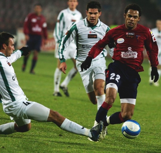 Anderson Pedro (na zdjęciu jeszcze w barwach Pogoni) należy do nielicznej grupy piłkarzy, którzy po wyjeździe ze Szczecina radzą sobie w futbolu.