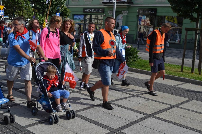 Pielgrzymka Krakowska dotarła na Jasną Górę [ZDJĘCIA]