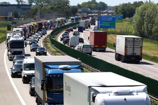 Korek na autostradzie A4 jest w obie strony. Zdjęcie ilustracyjne