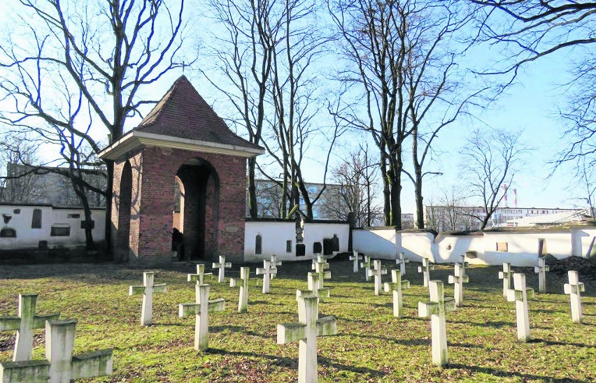 Kwatera wojenne na cmentarzu ewangelickim przy ul....