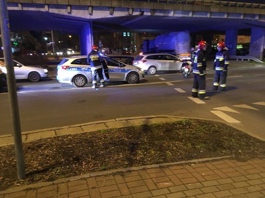 Wypadek na rondzie w Opolu.