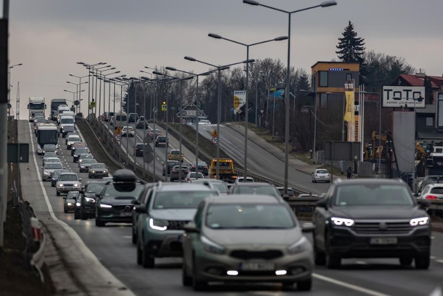 Małopolanie wracają z ferii zimowych a Warszawiacy wyjeżdżają.