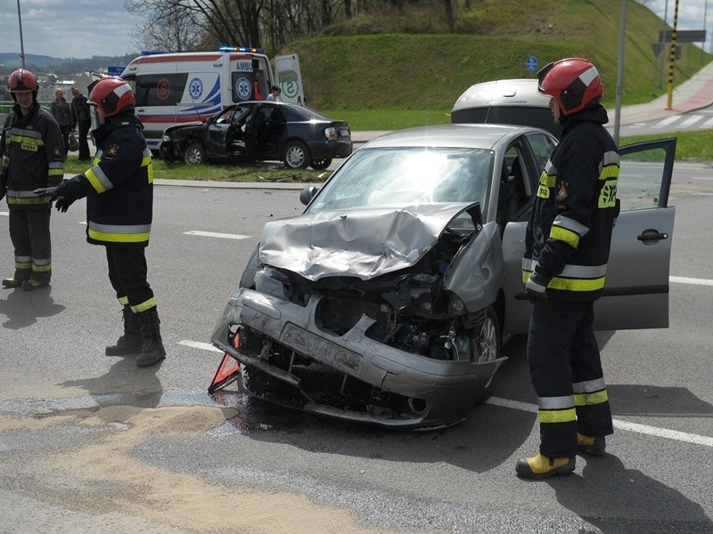 Kierowca audi wymusił pierwszeństwo. Zatrzymano mu "prawko" [ZDJĘCIA, WIDEO]