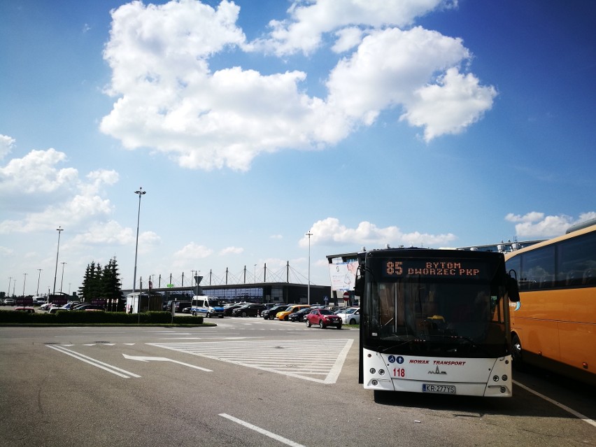 Autobus do Pyrzowic. Autobus na lotnisko Katowice Pyrzowice. Rozkład jazdy, przystanki, ceny, bilety