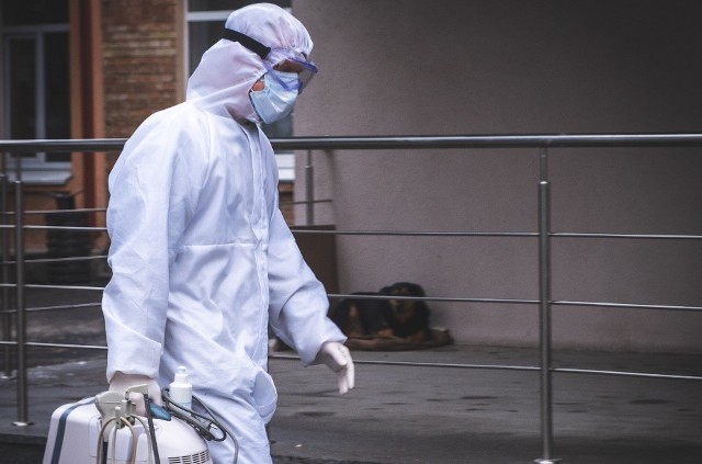 Za trzecią falę epidemii w Polsce odpowiada brytyjska mutacja koronawirusa