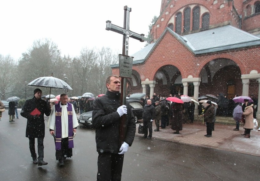 Pogrzeb Moniki Szwai w Szczecinie. Pożegnały ją tłumy [zdjęcia]