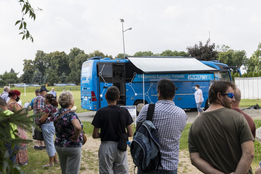 Szczepionkobus pierwszy przystanek miał w Sadkach. W...