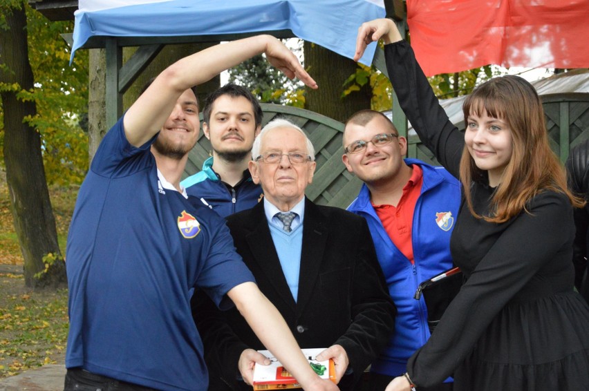 Mieczysław Kubiak, wybitny trener strzelectwa, postanowił...