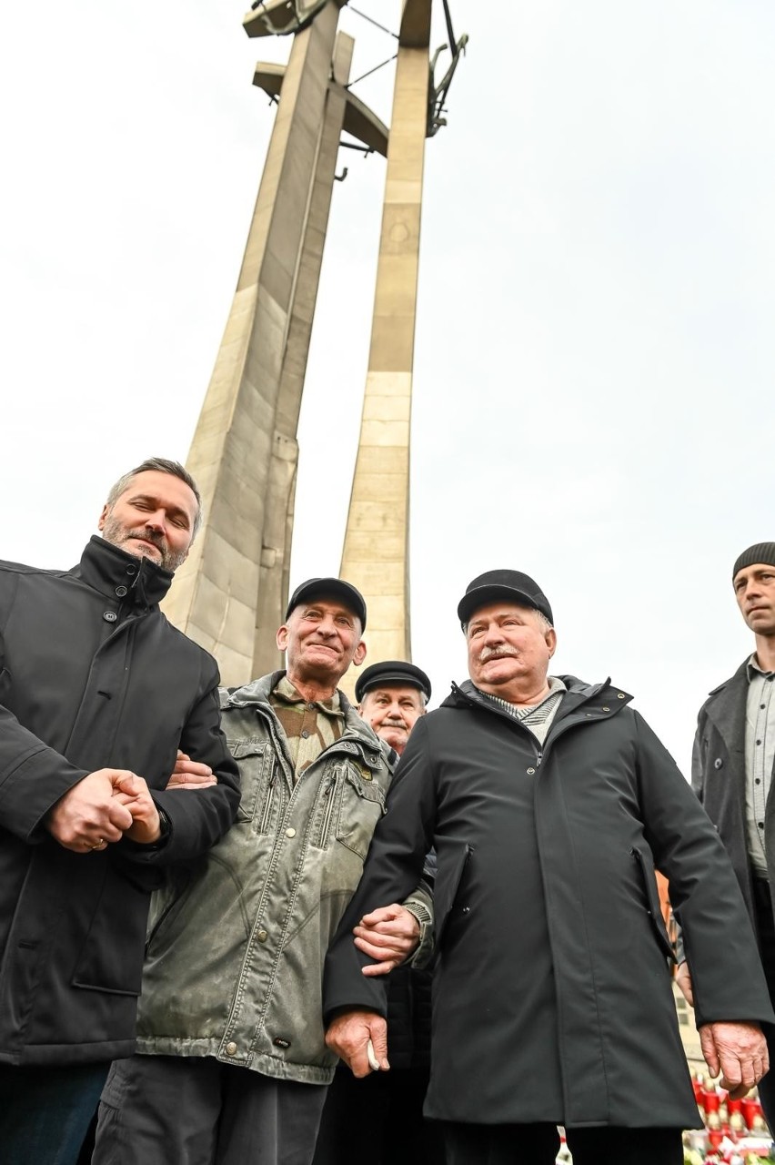 49. rocznica Grudnia 70'. Uroczystości pod Pomnikiem Poległych Stoczniowców [ZDJĘCIA]