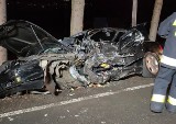 Dramatyczny wypadek w Istebnej. Czołowo zderzyły się ze sobą dwa samochody. 23-latek trafił do szpitala. Sprawca uciekł!