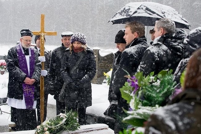 Pogrzeb Magdy z "Na Wspólnej" (fot. TVN/Radek Orzeł)