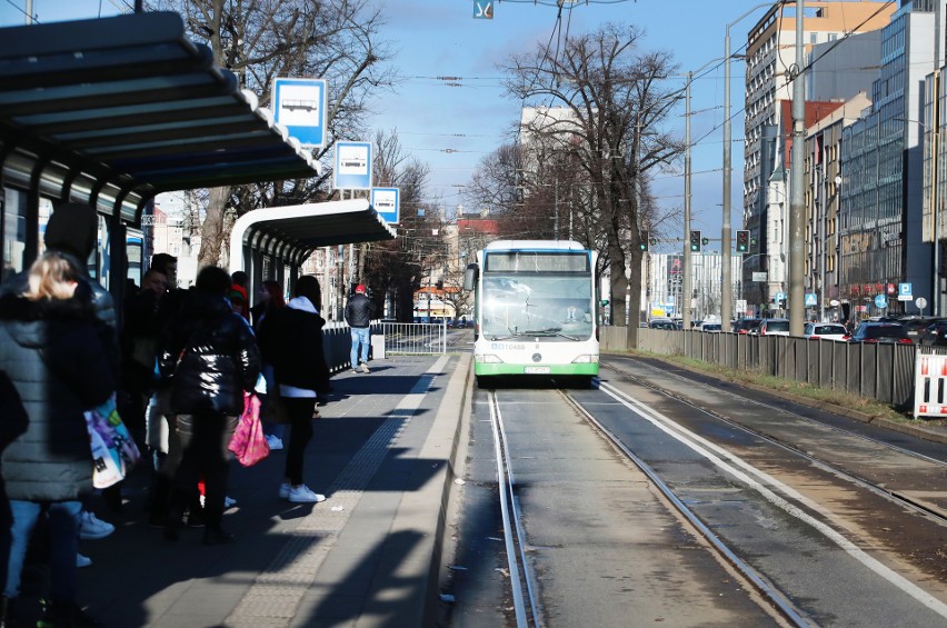 Taksówki nie będą wpuszczane też na niektóre place...