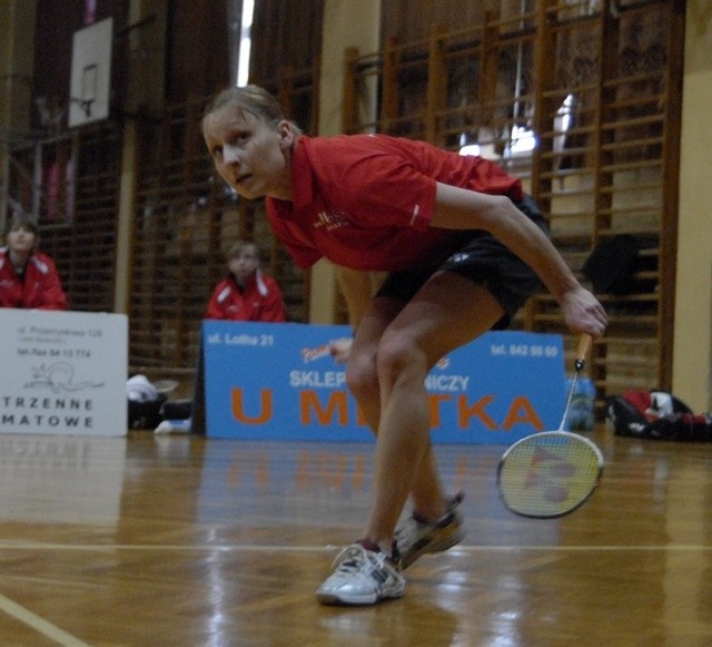 Słupscy badmintoniści mają szansę pozostać w lidze. Decydować się to będzie nie na korcie, a przy zielonym stoliku. Na zdjęciu Kamila Augustyn.