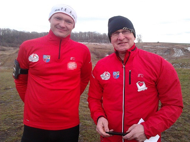 Jurek Górski i Krystian Domino zapraszają wszystkich chętnych na treningi na trasę w Górkowie. W sobotę ruszyły przygotowania do kwietniowego Crossu Straceńców.