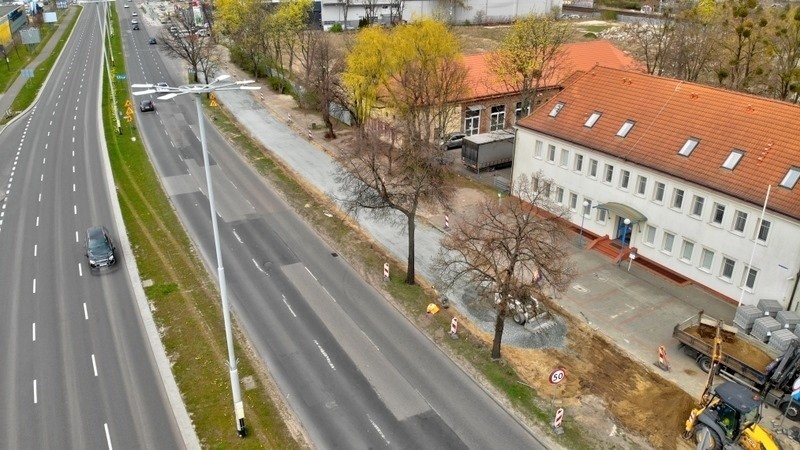 Gdańsk: Ruszyła budowa ścieżki rowerowej na al. Grunwaldzkiej. Wykonawca rozpoczął pracę [ZDJĘCIA]