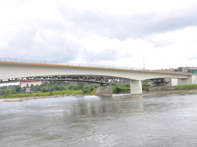 Tak prezentuje się nowy most w Sandomierzu.