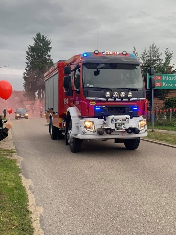 Wielkie święto dla strażaków OSP w Piaszczynie (gm....