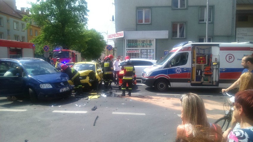 Krótko przed godziną 14 w centrum Koszalina, na skrzyżowaniu...