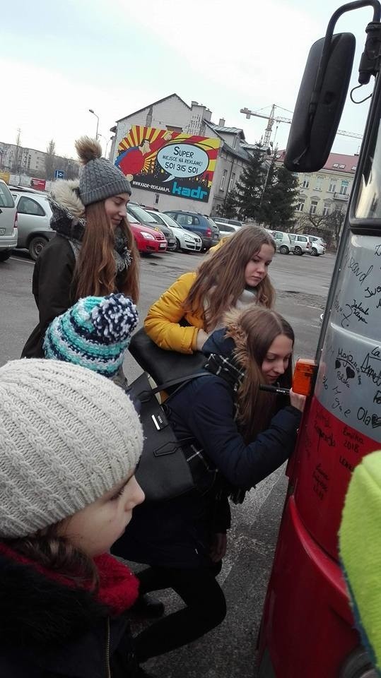 My Tiny School, moja mała szkoła. Rodzina z Belgii spełnia marzenia i pokazuje dzieciom świat. Teraz jest w Białymstoku (zdjęcia)