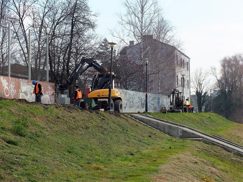 Realizacja asfaltowej ścieżki rowerowej wzdłuż Odry