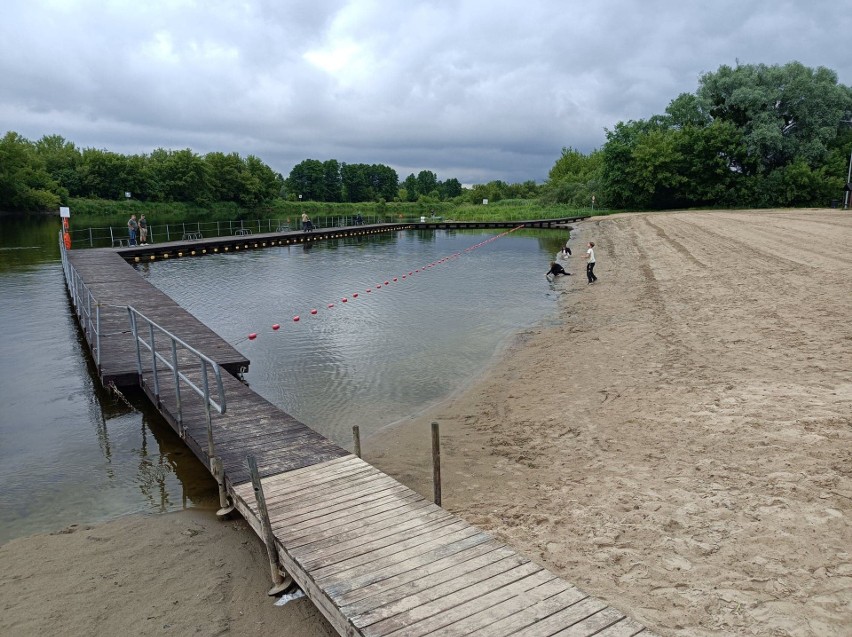 Otwarcie sezonu na plaży miejskiej w Ostrołęce, 17.06.2023. Zdjęcia