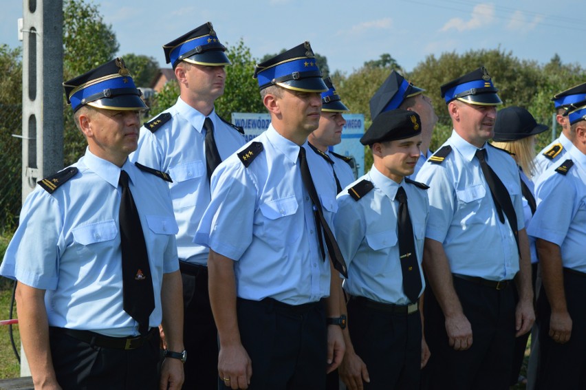 Widowiskowe zawody strażaków - ochotników z powiatu tarnobrzeskiego w Jadachach